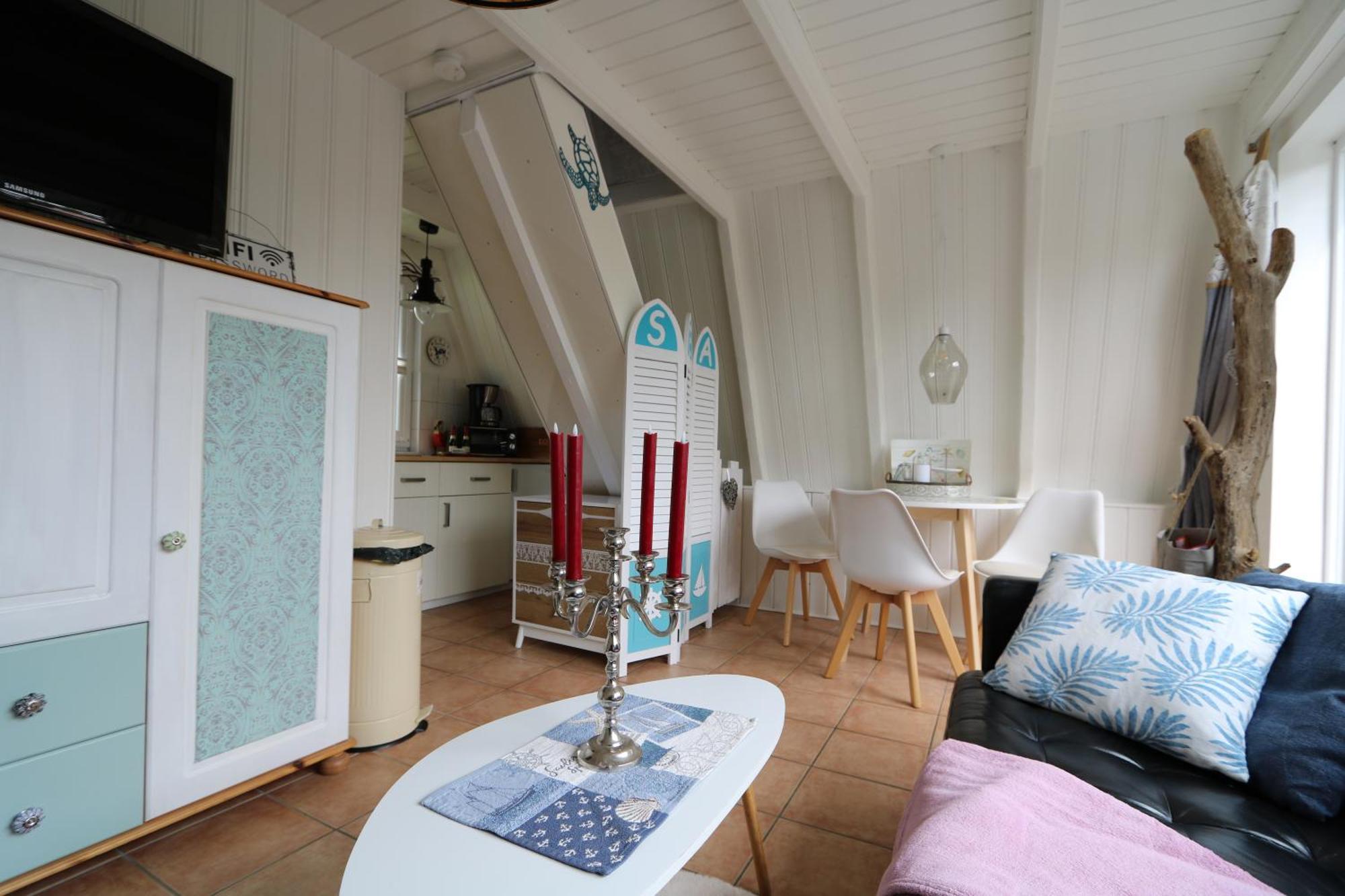 Ferienhaus Naehe Warnemuende エルメンホルスト エクステリア 写真